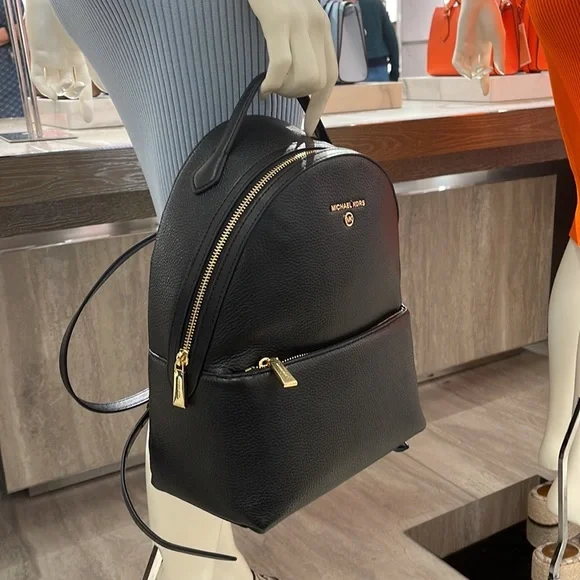 Michael Kors Womens Valerie Medium Logo Backpack 30F2G9VB2B 
Black
NWT - Picture 4 of 16